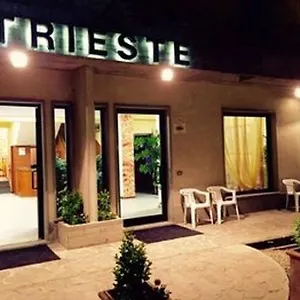 https://trieste.it-tuscanyhotel.com