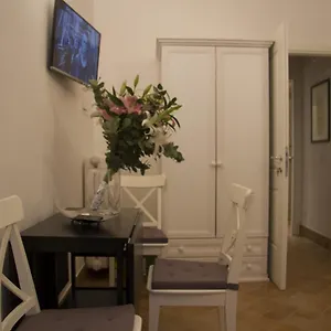 Leoncino 36 In , רומא איטליה
