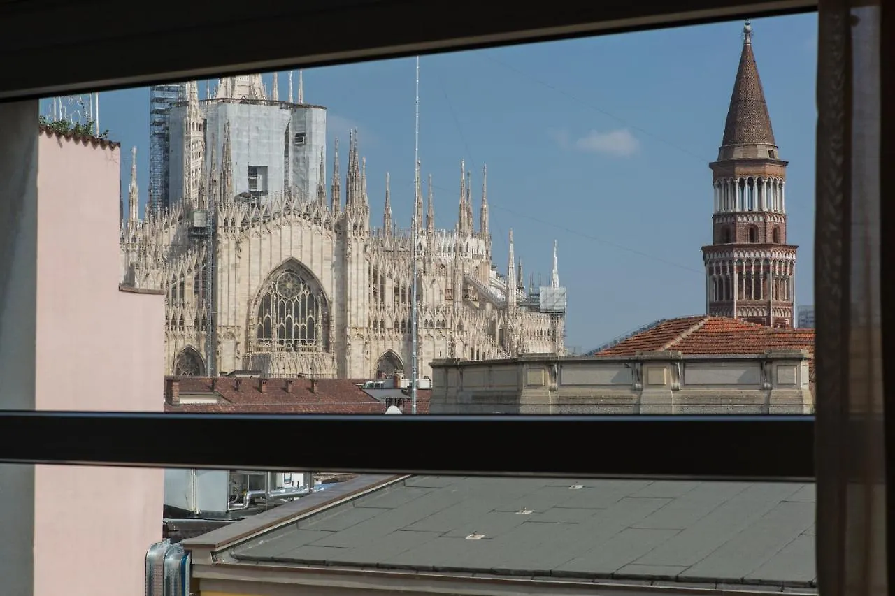 Enjoy Duomo - Flavio Baracchini 9 - Rooms ميلان بيت ضيافة